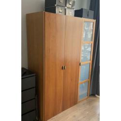 Kledingkast bruin hout