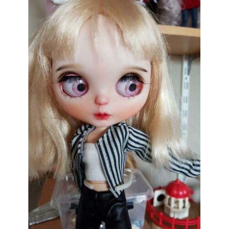 mooie custom blythe doll