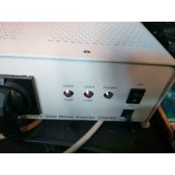 Samlex omvormer 2000 Watt 24V--220V