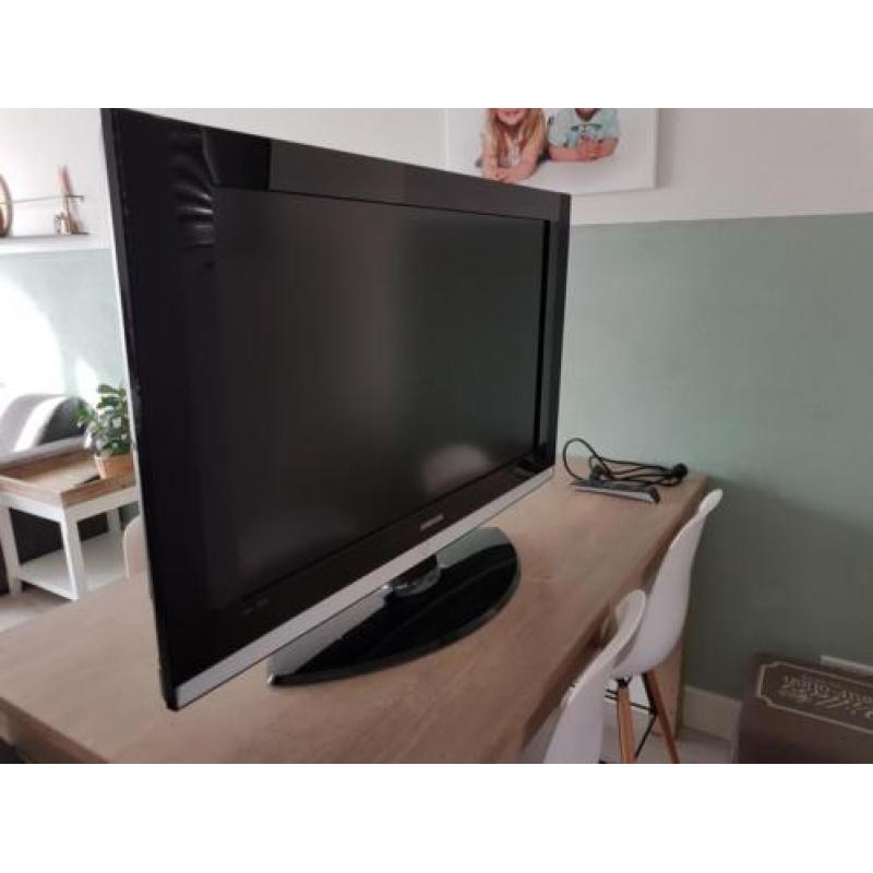 Samsung 37"inch Televisie HD. Onbeschadigd en perfect beeld