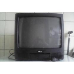 Te koop Akai draagbare kleuren televisie met beugel!
