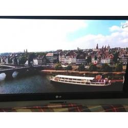 LG Plasma tv 42 INCH .!