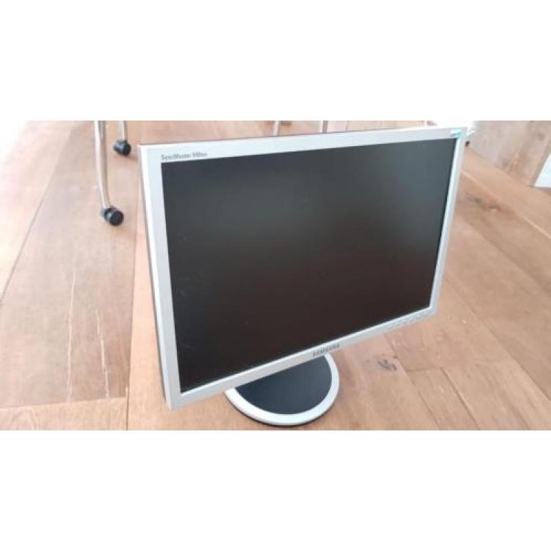 Samsung syncmaster 940BW