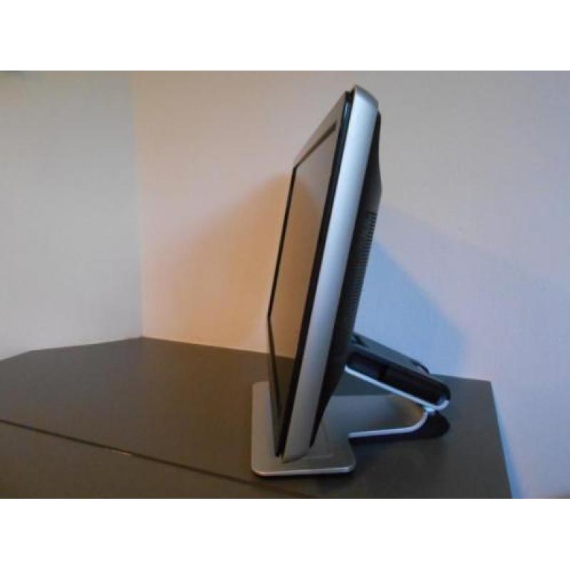 Hewlett Packard W2207 22" Inch monitor Breedbeeld dvi vga