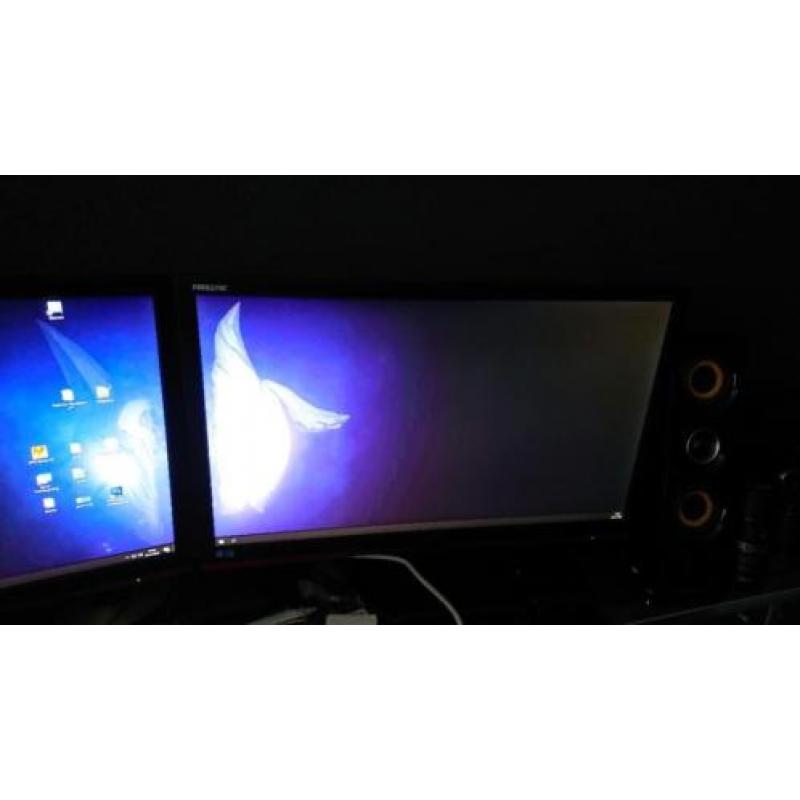 AOC 21.5" Monitor (g2260vwq6) x2