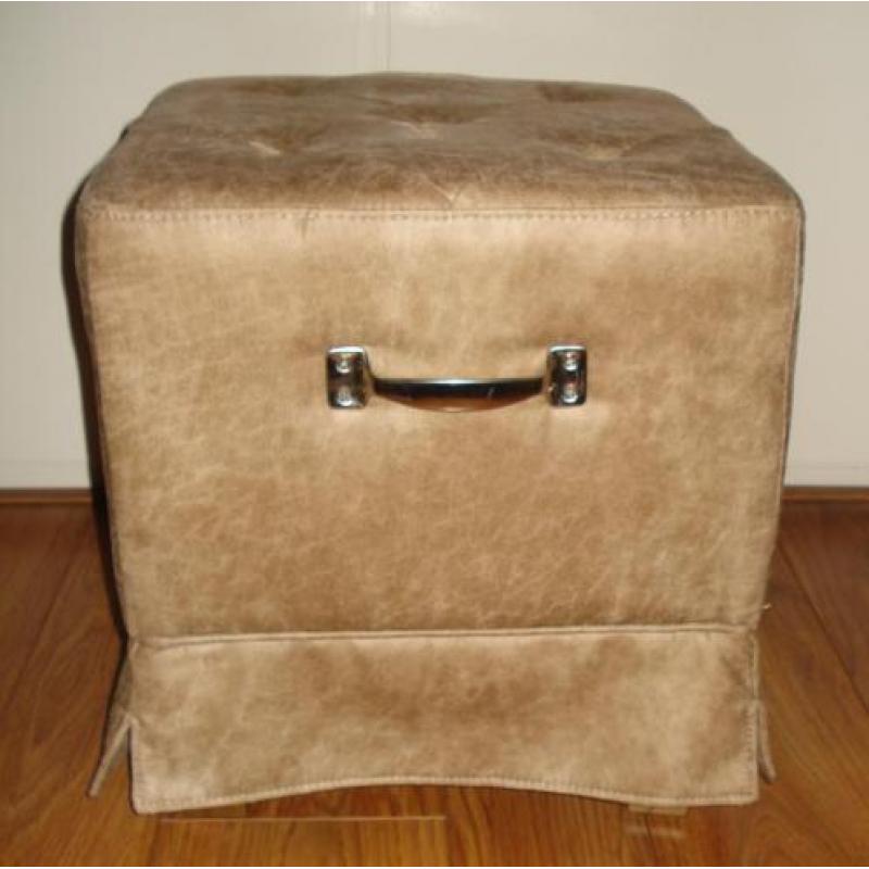 Te koop `THE CLUB`footstool van Riviera Maison