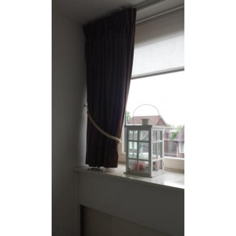 2x Bruine Velourse gordijnen (gevoerd) 115 hoog en 147 breed