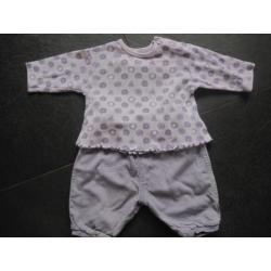 MEXX Schattig lila setje ( broek en truitje ), maatje 50 /56