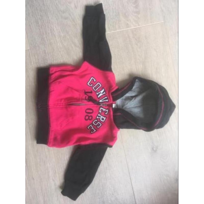 Trainingspak, romper, slab en mutsje Converse 0-3 maanden