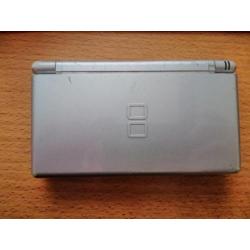 Nintendo DS Lite - met toebehoren en games.