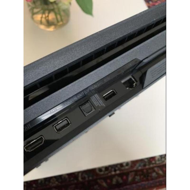 PlayStation 4 pro zeer nette staat!