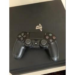 PlayStation 4 pro zeer nette staat!