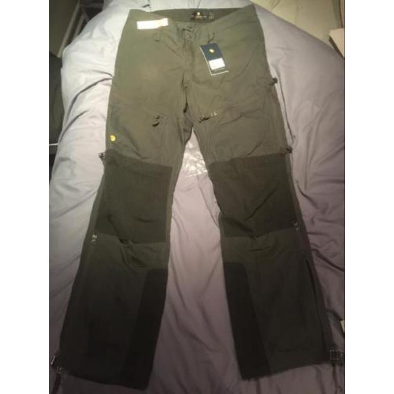 Fjallraven Bergtagen broek dames mt40, nieuw €359,- nu 240!
