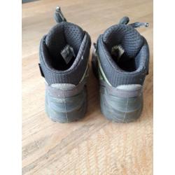 Lowa wandelschoenen maat 29