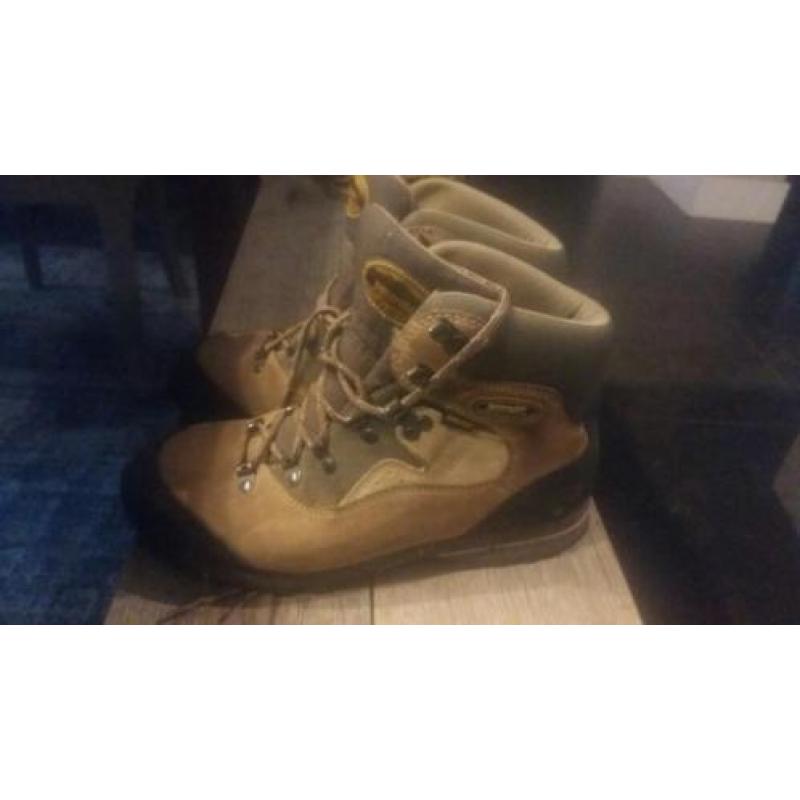 Meindl wandelschoenen maat 7,5 (41,5)