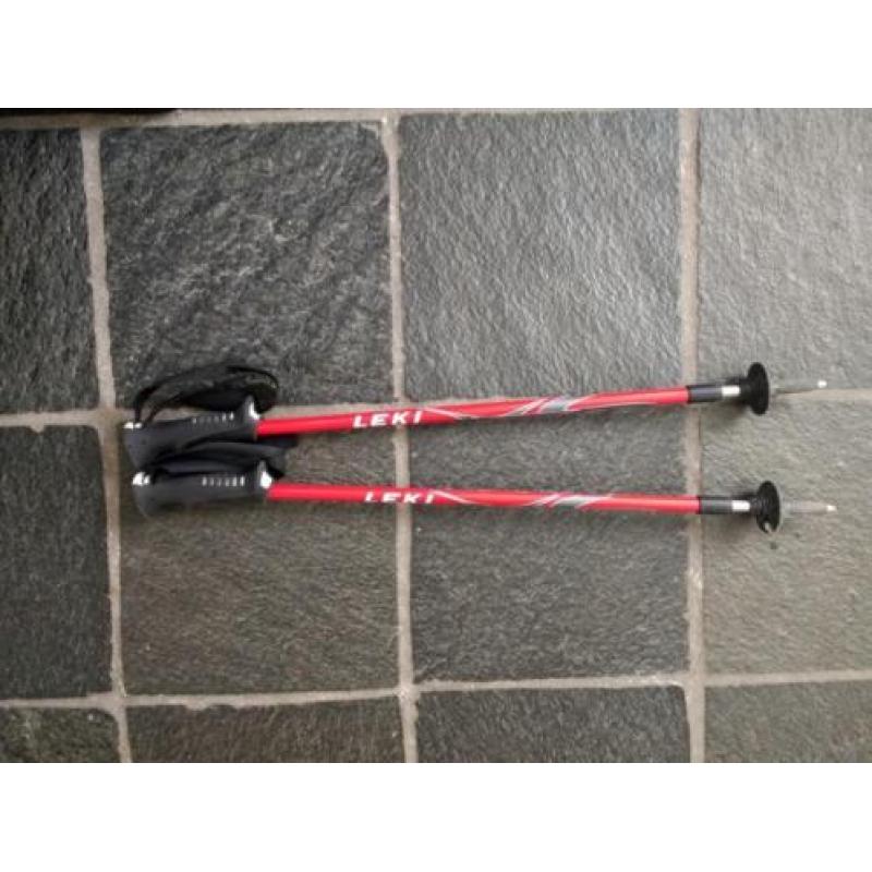 Leki Kinder wandelstokken rood. Uitschuifbaar tot 1,10m.
