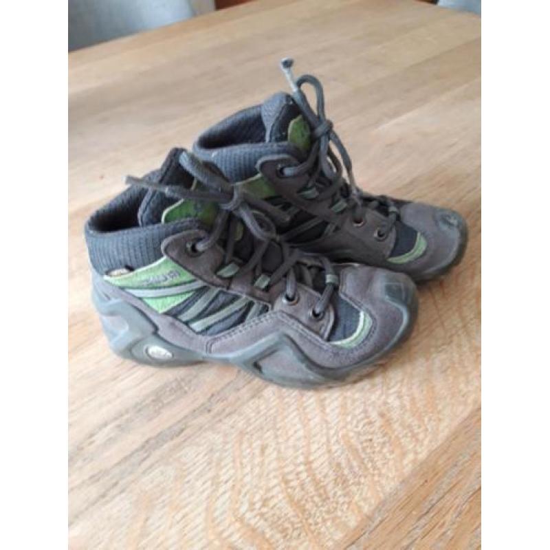 Lowa wandelschoenen maat 29