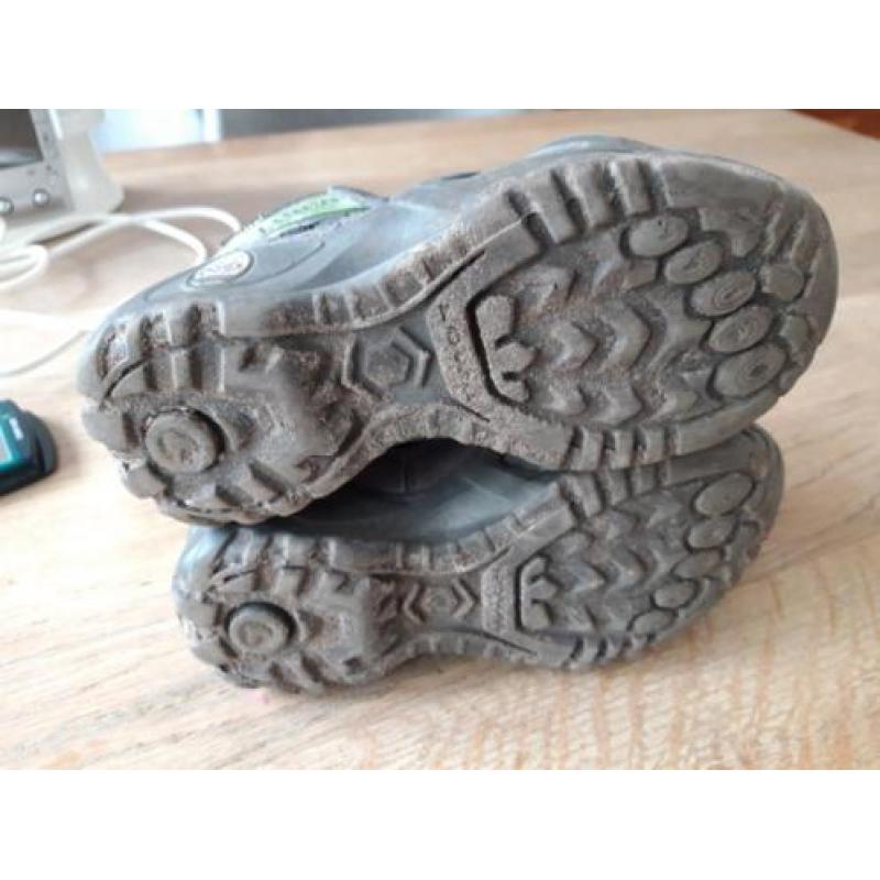 Lowa wandelschoenen maat 29