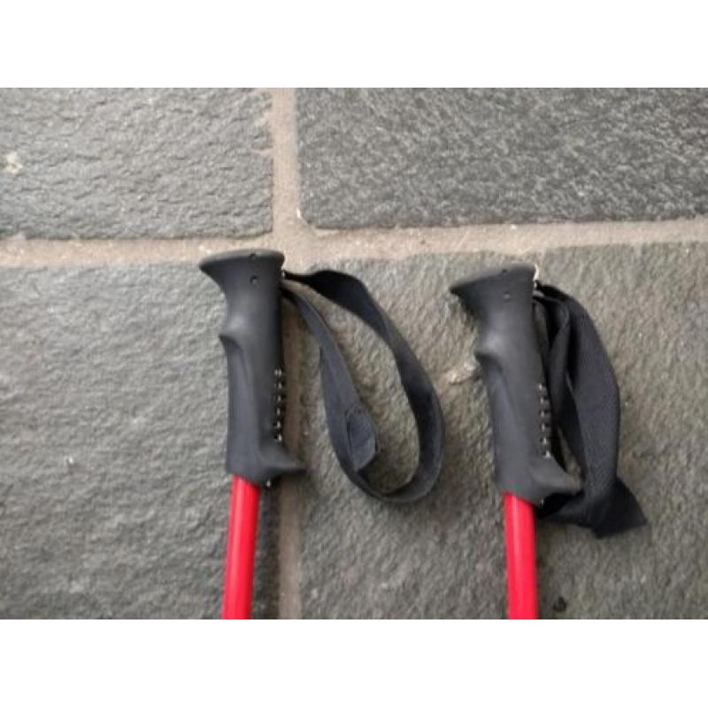 Leki Kinder wandelstokken rood. Uitschuifbaar tot 1,10m.