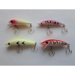 Assortiment nieuwe spinners en pluggen 20 stuks