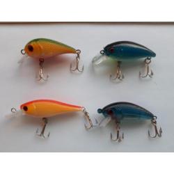 Assortiment nieuwe spinners en pluggen 20 stuks